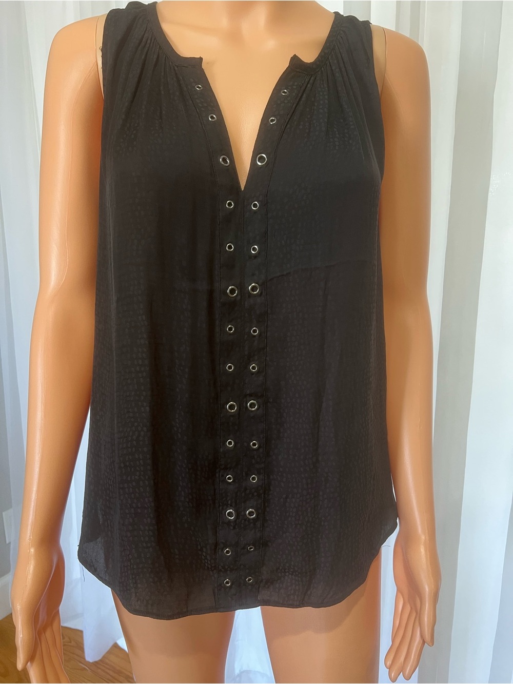 Jennifer Lopez Black Sleeveless Eyelet-Front Camisole